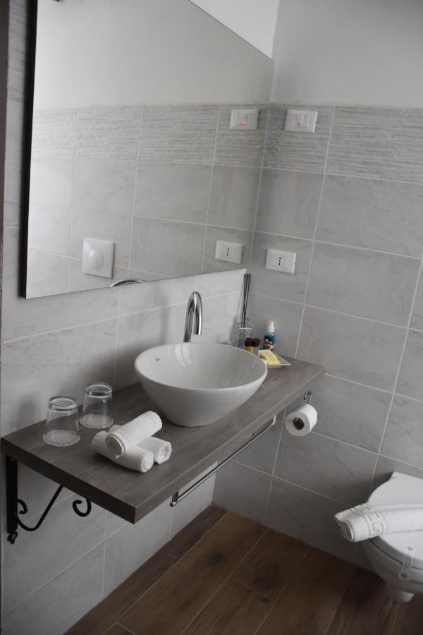 R & A Minerva Suites Pavia Exterior photo